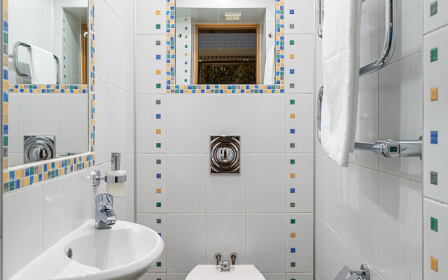 Bolshaya Konyushennaya 3 Apartments