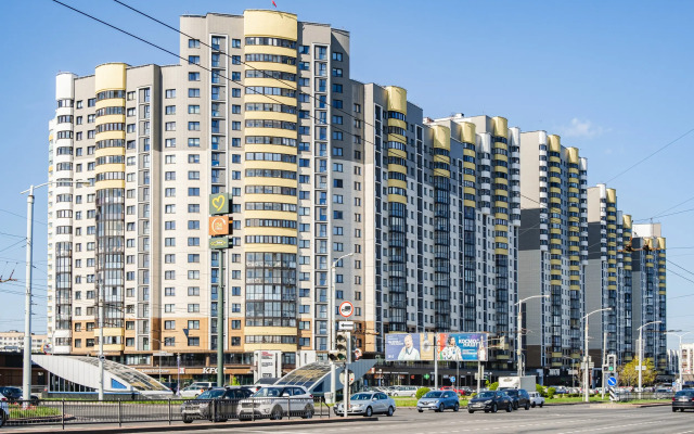 Apartments S Zakhvatyvayuschim Vidom Na Prospekt Dzerzhinskogo