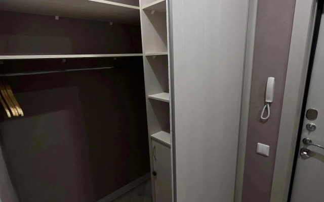 Novyie Apartamentyi Flat