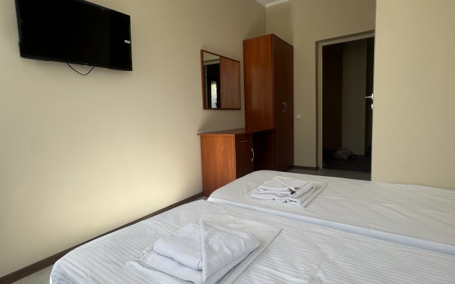 Vosem Vetrov Guest house
