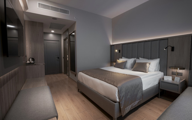 Renex Hotel