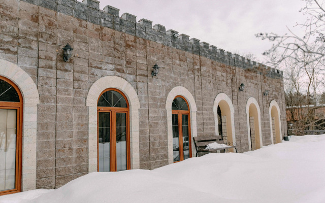Monsoro Castle