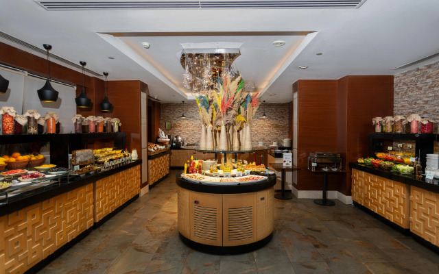 Отель Holiday Inn Baku