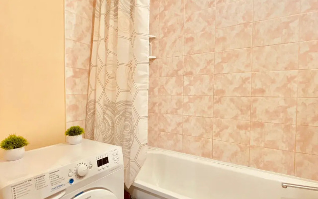 Dvukhkomnatnaya kvartira na Orekhovoy 5 Apartments