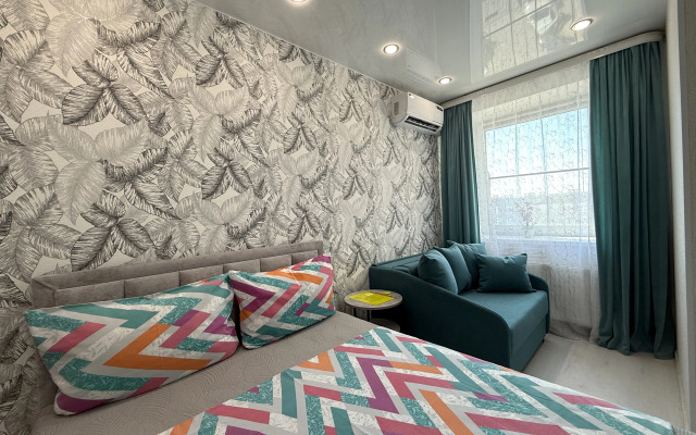 V ZHK Vidnyj Solnce Vstayot k Obedu Apartments