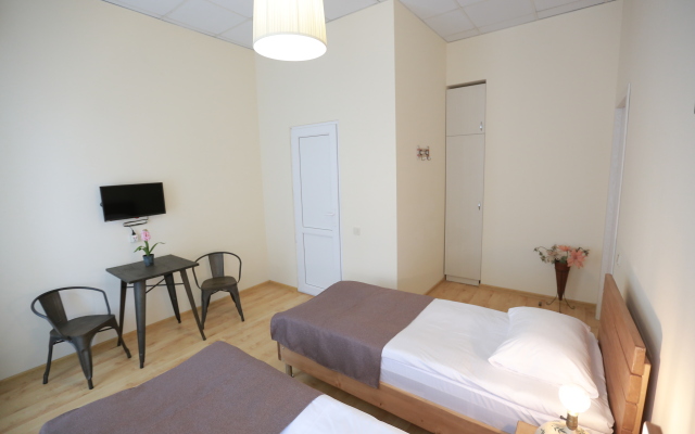 Midtown Hostel