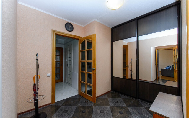 Dvukhkomnatnaya Sheynkmana 124 Flat