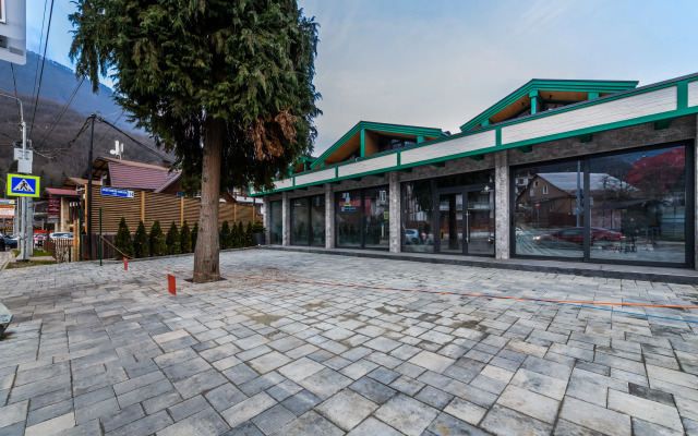 Апартаменты на Защитников Кавказа 114