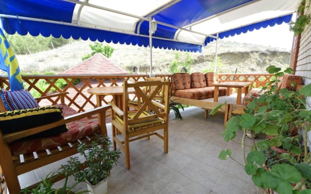 Yolki Guest House