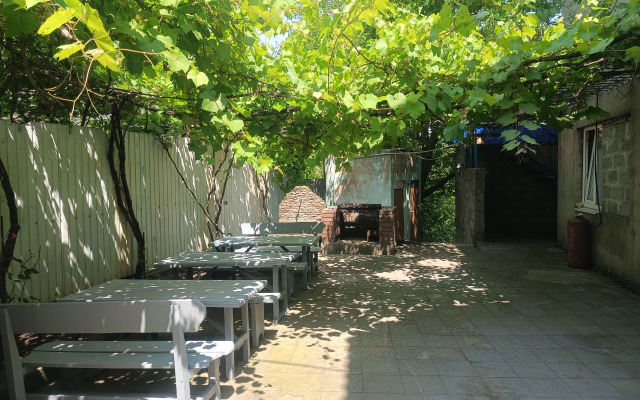 Dzhubga Road Guest House