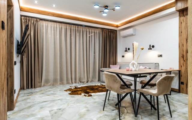 Oplot - «HUGO» - s uedinennoj terrasoj 3 Apartments