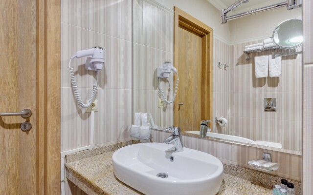 Отель Лермонт