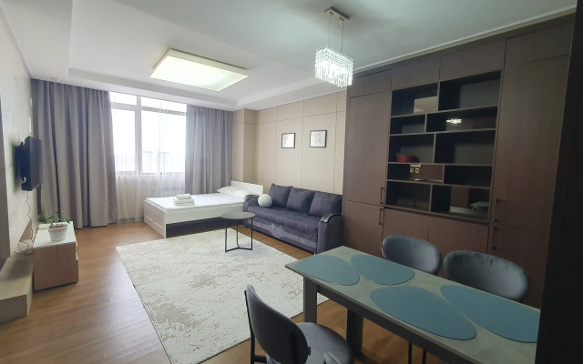 Apartamenty 14j etaz s sikarnym vidom na Mecet' Hazret Sultan