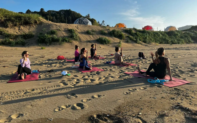 Black Island Glamping