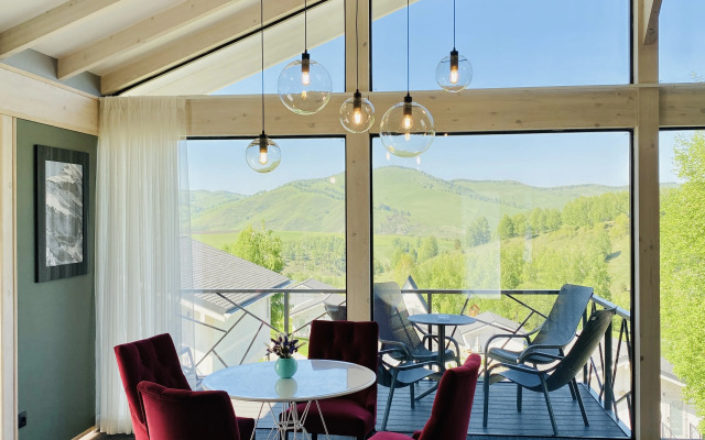 Altay Pelas Chalet