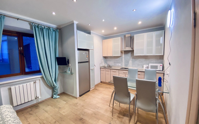 Shokolad U Mts Almazova Flat