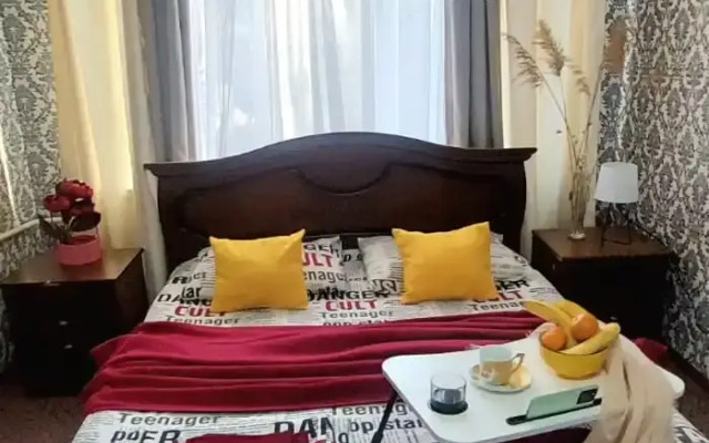 Квартира Уютная 2-к Недалеко от жд Вокзала