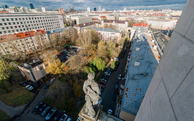 Chetyrekhkomnatnye v Tsentre Apartments