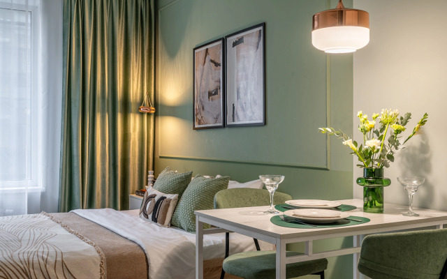 Студия у Метро Космонавтов