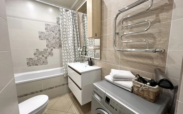 U Muzeya Mirovogo Okeana Abramov Apartments