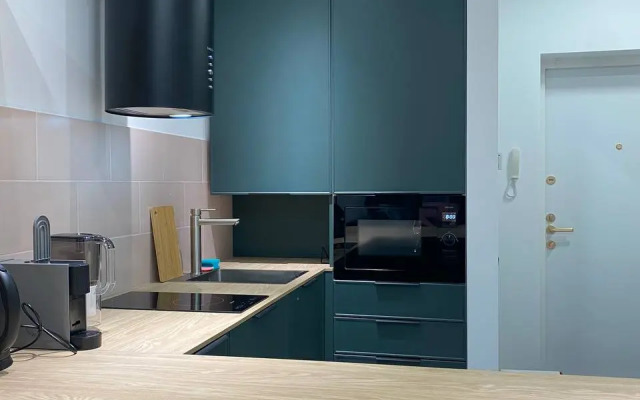 Апартаменты Пикассо - индустриальный шик с яркими акцентами