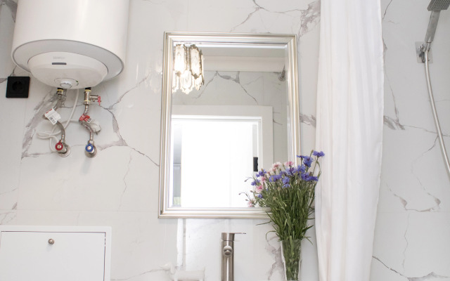 Dizaynerskaya Na Lenina 85b Flat