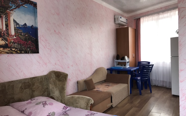 Volshebnyij Dvorik Magic Patio Guest House