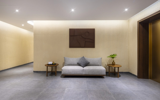 Отель Iconic Long Hai