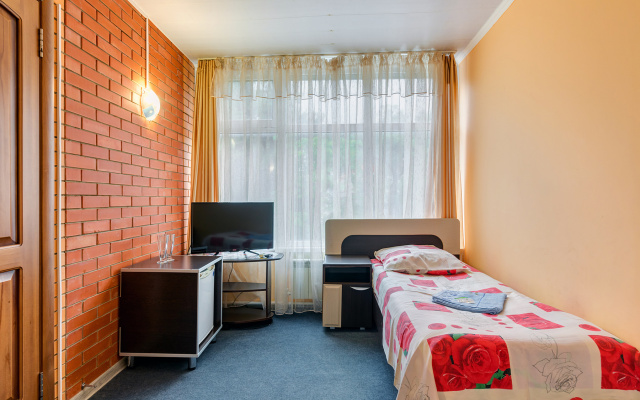 Uyut Guest House