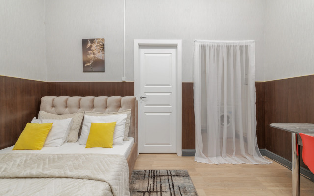 Апартаменты у Восстания