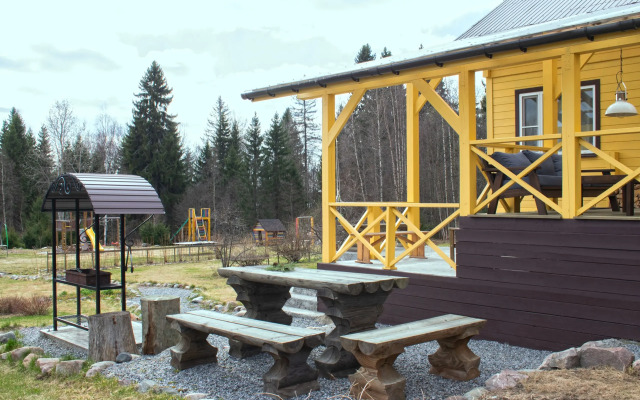 Na Beregu Ladogi Guest house