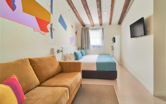 Blume Cruz Suites