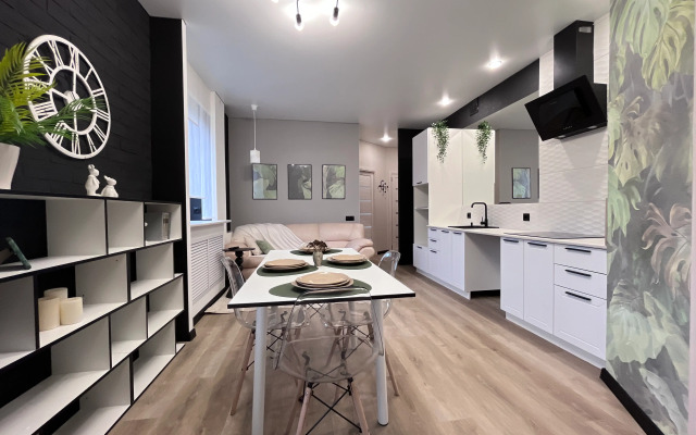 Svetlaya S Novym Remontom Flat