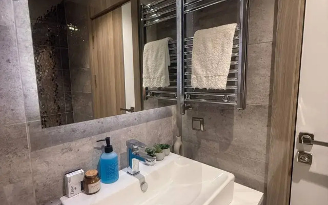 Апартаменты 5 Min By Walk To Metrobus