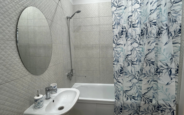 Uyutnaya U Letnego Ozera Flat