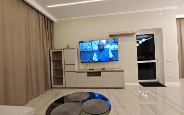 Dom s podogrevaemym basseynom Private house