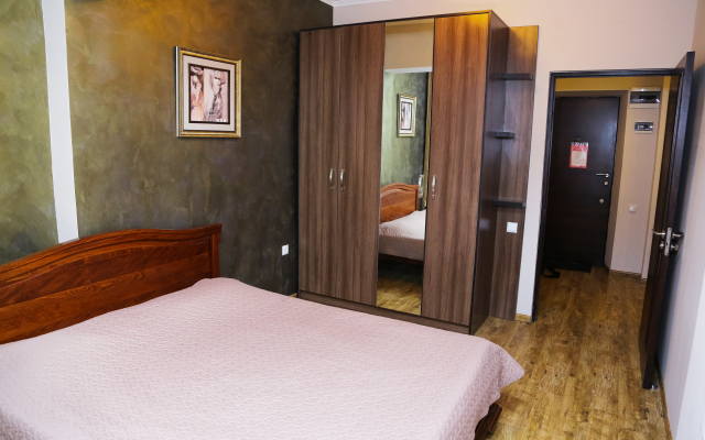 Kvartira Na Pl Saharova Ul Nalbandyan Apartments