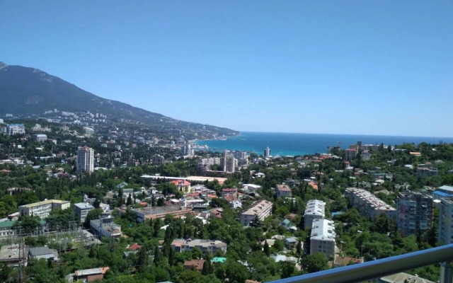 Yalta Almaz Apartments 10