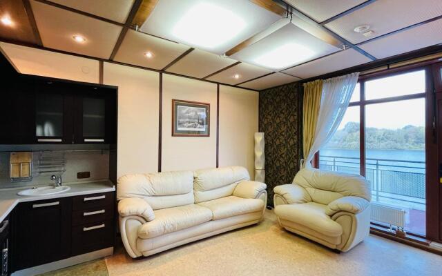 Yacht Club Fregat Hotel