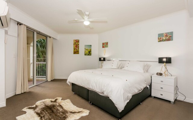Upscale In Surfers Paradise Apartments