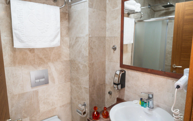 Апарт-Отель Yusra Suit