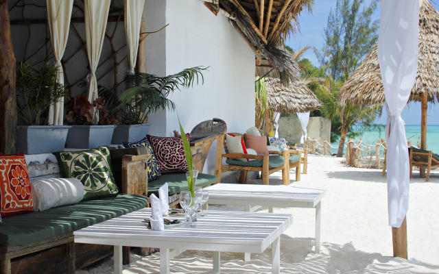 Aya Beach Bungalows Hotel
