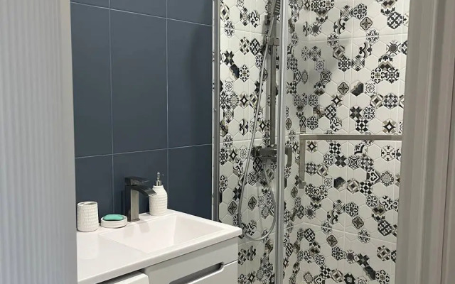 Uyutnaya Prostornaya Kvartira Flat