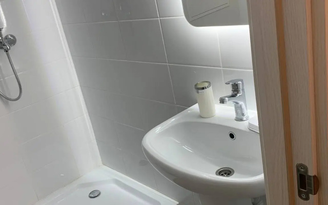 3 komnatnaya ryadom s morem Flat