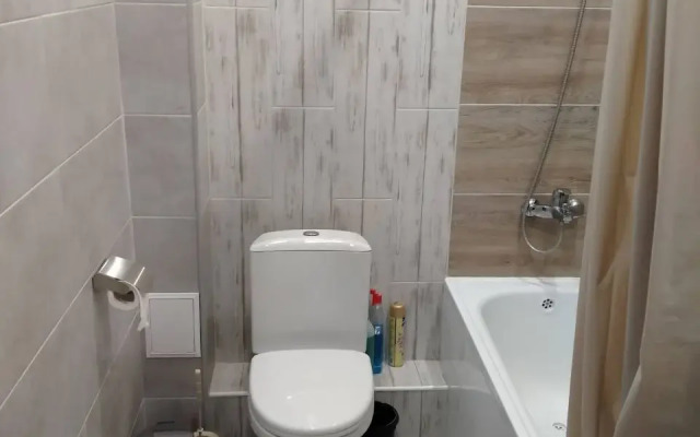 Uyutnaya v Tikhom Kvartale Flat