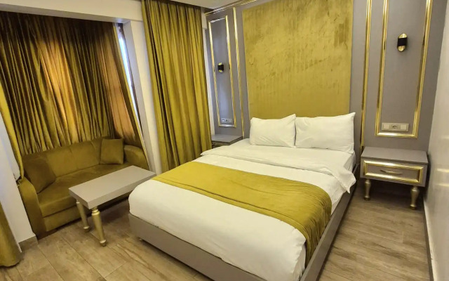 Отель Taksim La Marino