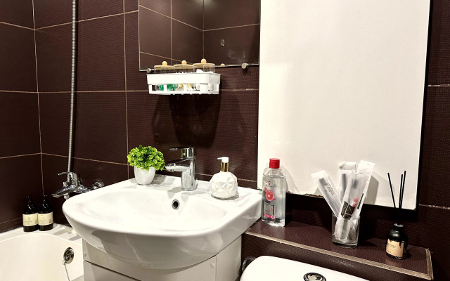 Квартира трехкомнатная рядом с ТЦ Тополь Cети апартаментов На время