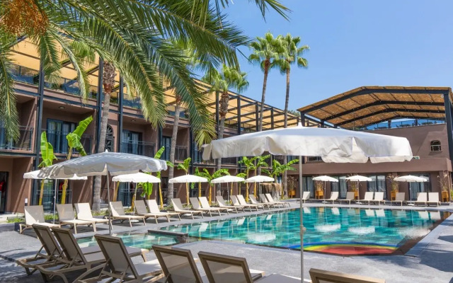 Отель Golden Sun (Adult Only 12+)