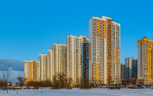 Dve Podushki U Metro Prospekt Slavy Apartments