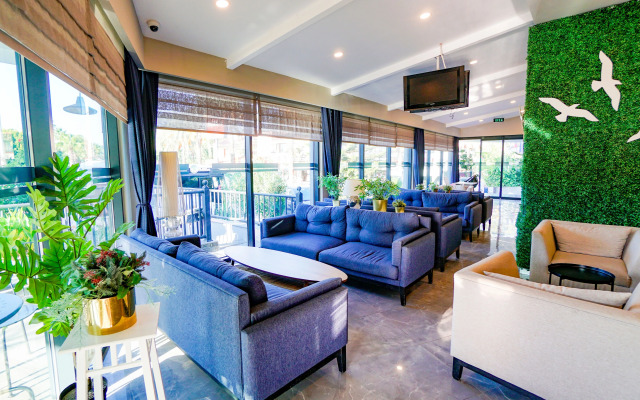 Отель Istanbul Beach